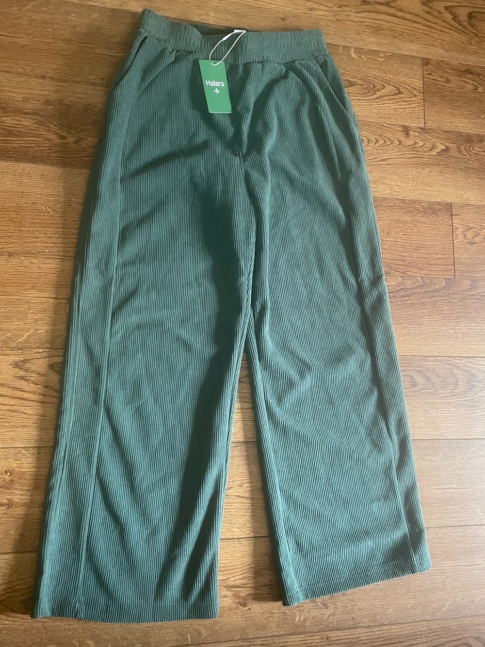 HALARA Green Ribbed Wide-Leg Stretchy Pants NWT